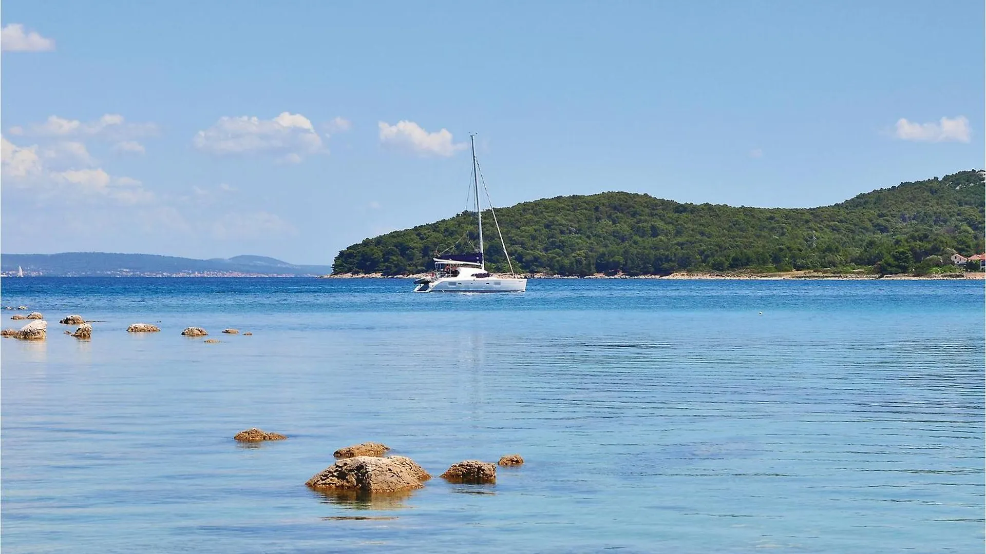 2 Bedroom Nice Apartment In Ugljan Croatia