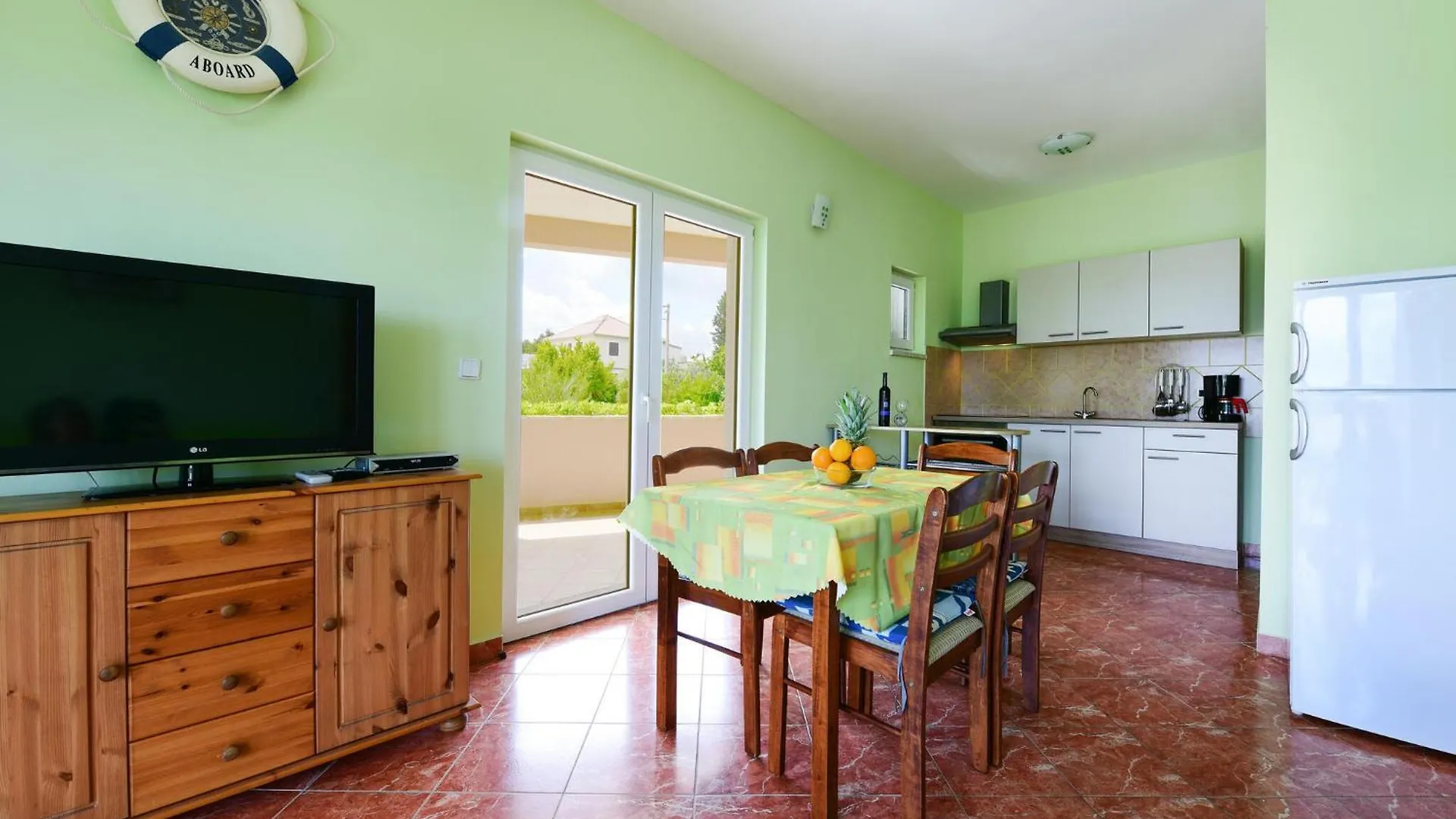 2 Bedroom Nice Apartment In Ugljan Croatia