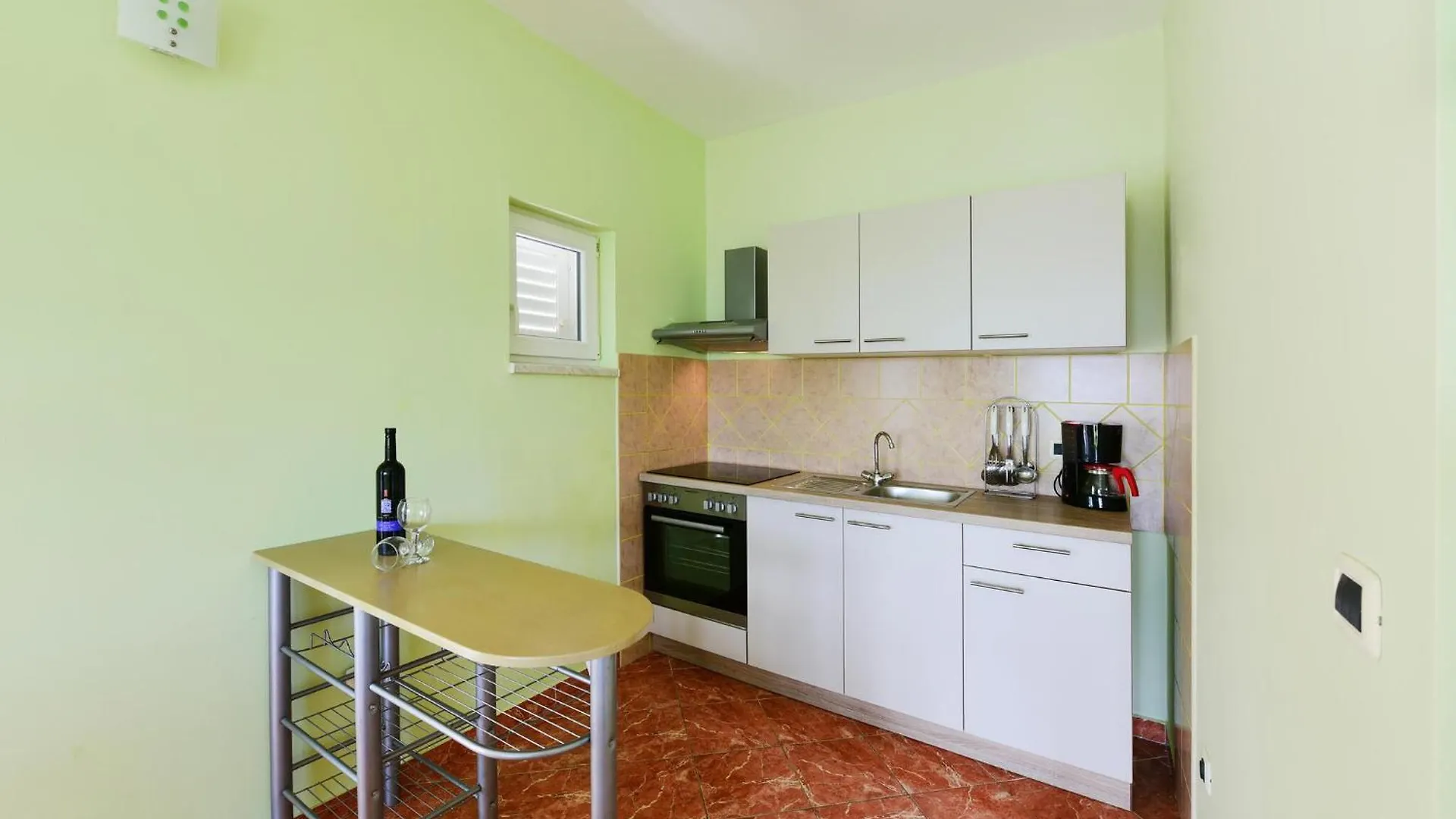 2 Bedroom Nice Apartment In Ugljan